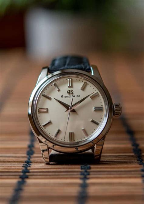 grand seiko sbgw231 review.